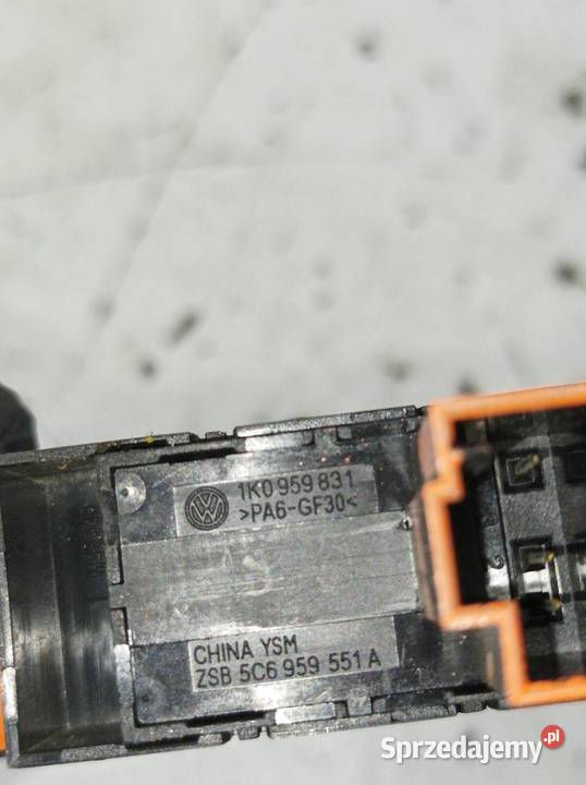 PRZEŁĄCZNIK KLAPY BAGAŻNIKA 1Y1959527A VW świętokrzyskie