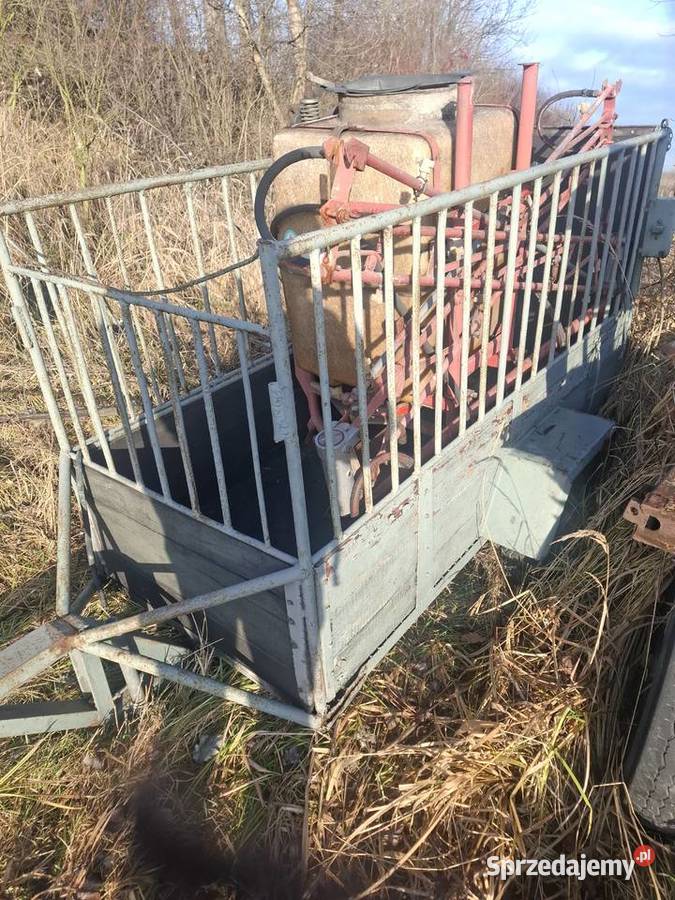 Opryskiwacz rozsiewacz lej kossadzarkawózek Siewniki i sadzarki Pińczów sprzedam