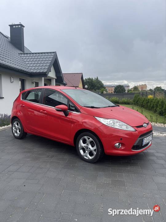 Ford Fiesta Titanium 125 benzyna styl komfort i Rok produkcji 2009 Rosochata