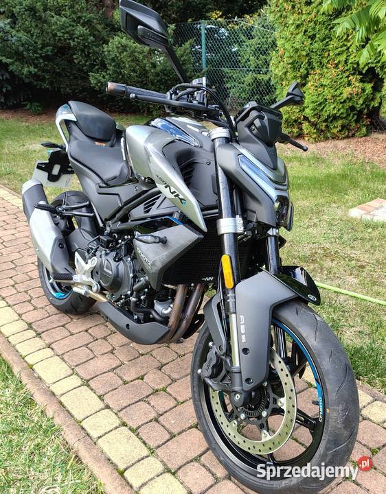 CF MOTO 450 NK 2025