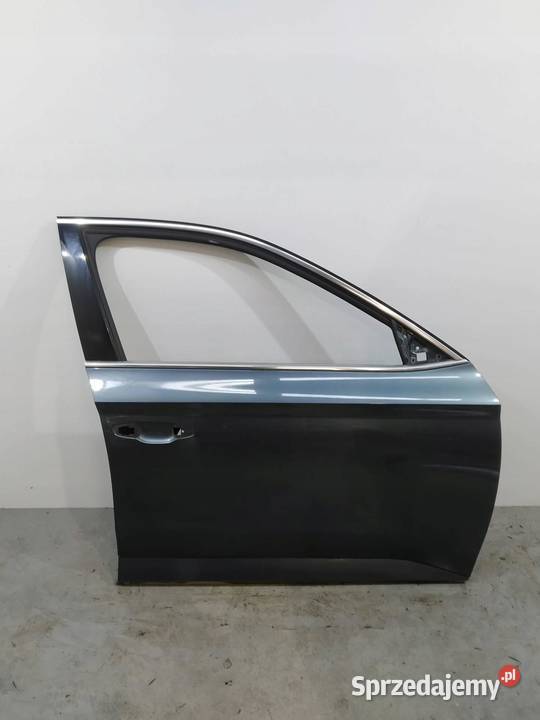 DRZWI PRAWE PRZÓD Skoda Superb III 2015 świętokrzyskie