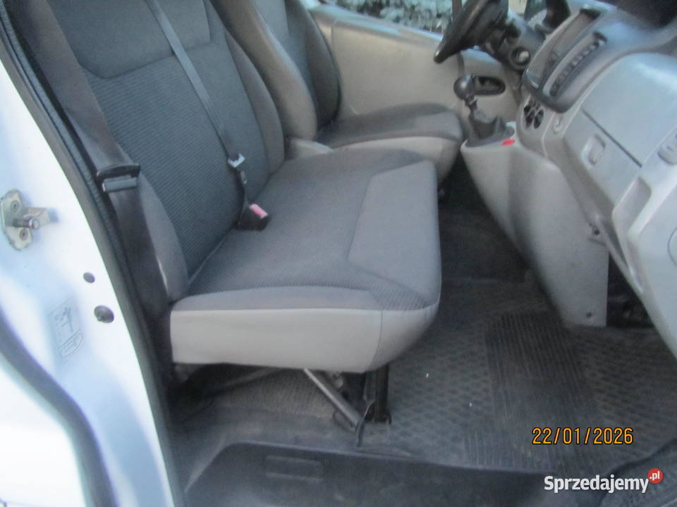 ładny wyposażony vivaro trafic Łowicz sprzedam