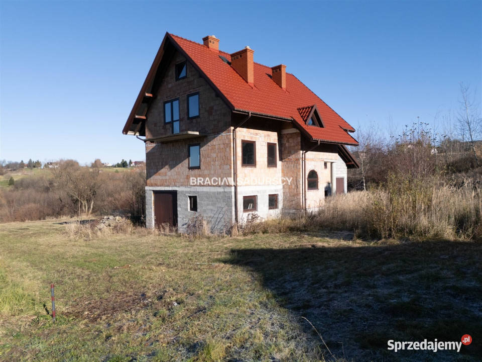 Dom wolnostojący 12547m2 Pawlikowice