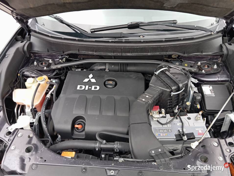 Mitsubishi Outlander LIFT 20d 140 4x4 7 osobowy Rok produkcji 2010 Kozy
