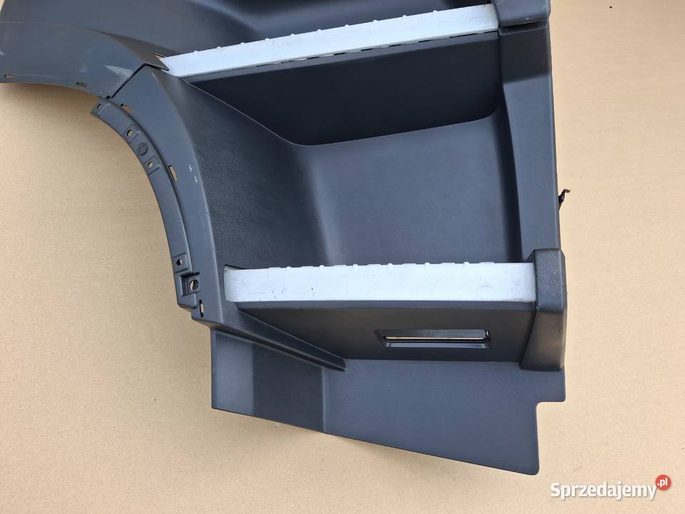 VOLVO FH4 STOPNICA PRAWA NADKOLE TREP MOCOWANIE Bieleń