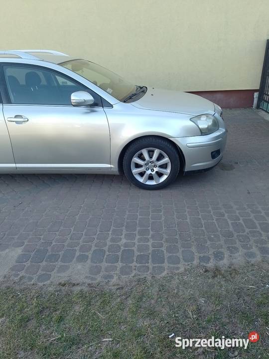 Toyota Avensis kombi lakier metallic