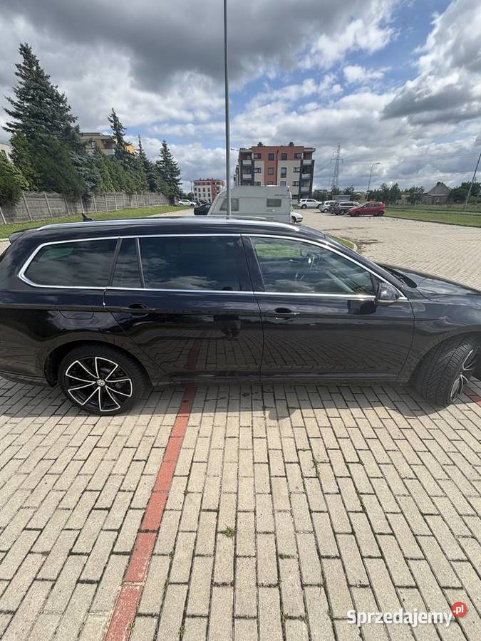 Volkswagen PASSAT B8 2020 r 77 przebiegu automatyczna Passat