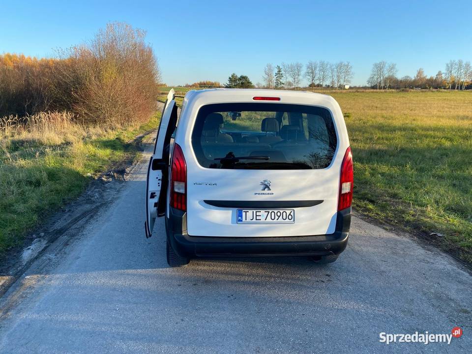 Sprzedam Peugeot Rifter nieuszkodzony Małogoszcz