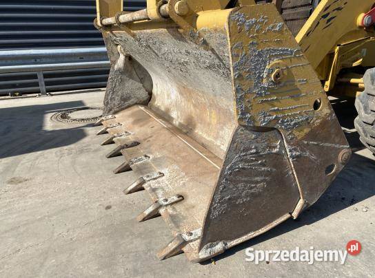 Koparko ladowarka Cat Caterp Warszawa