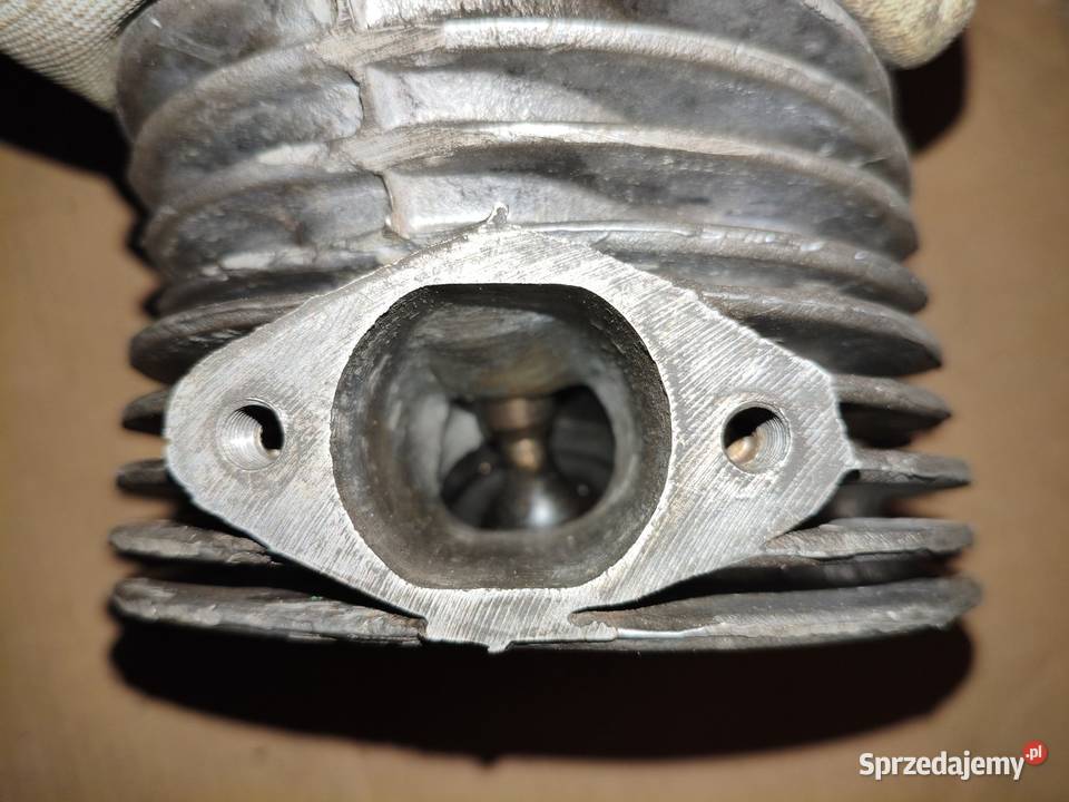 Lewa głowica Ural M62 M63 M66 Cylindry, głowice, pierścienie Leszno