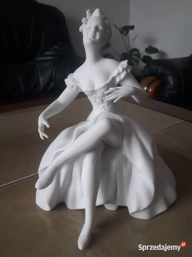 Figurka porcelanowa "Dama w krynolinie" Wallendorf.