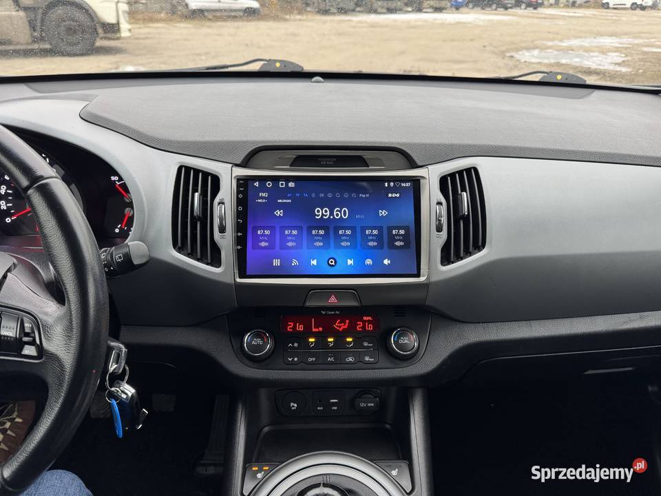 Kia Sportage 16 BENZYNA Klimatronik Nawigacja podgrzewane fotele Konin sprzedam