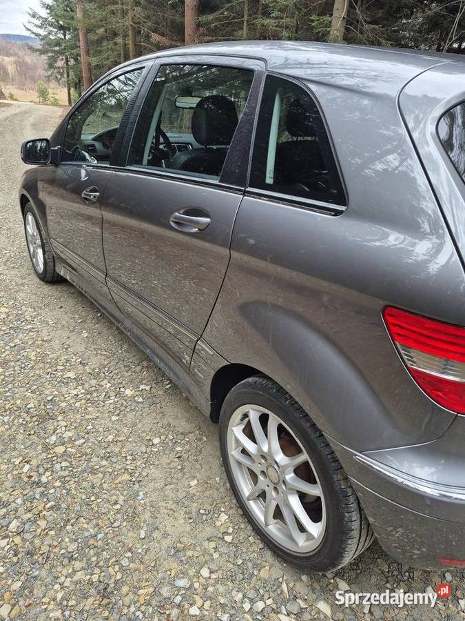 Mercedes benz b180 2010r 17 benzyna 1690cm3 podkarpackie Kramarzówka