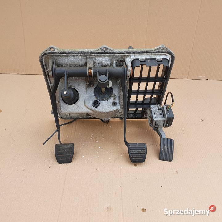 MAN TGA TGL TGM PODSTAWA PEDAŁÓW GOŁA RAMA Bieleń