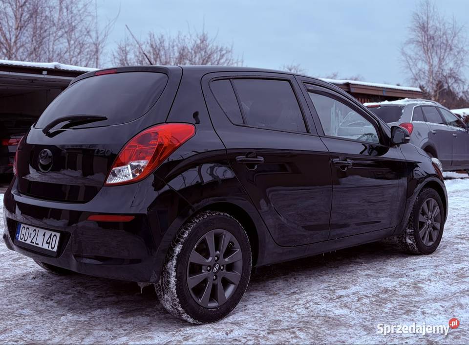 Hyundai i20 2014 niski przebieg pierwszy benzyna