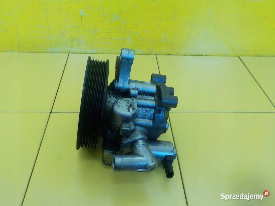 MERCEDES W204 18 CGI 11r 156 271820 pompa Suków