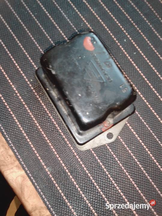 Regulator napięcia 12v Fiat 126p osobowe lubelskie Lublin sprzedam