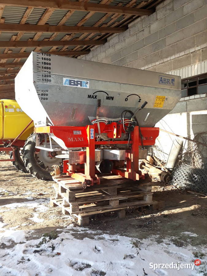 Rozsiewacz nawozu ABRA 2 MAXI 1700 l Płock