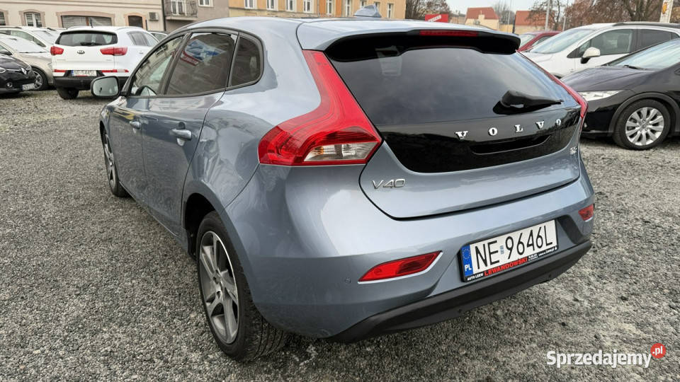 Volvo V40 20 Benzyna Zarejestrowany Ubezpieczony Elbląg sprzedam