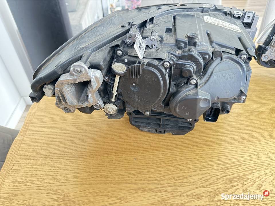 Lampy BMW F10F11 Adatpive Led kompletne Lampy przednie