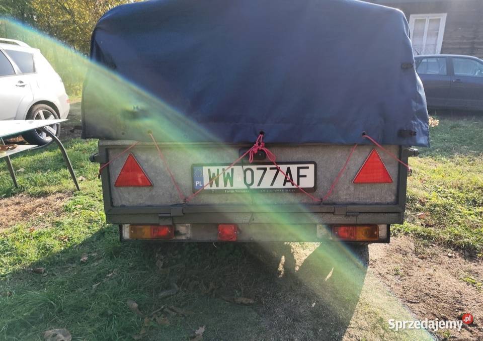 Przyczepa samochodowa mocna z plandeką towarowe