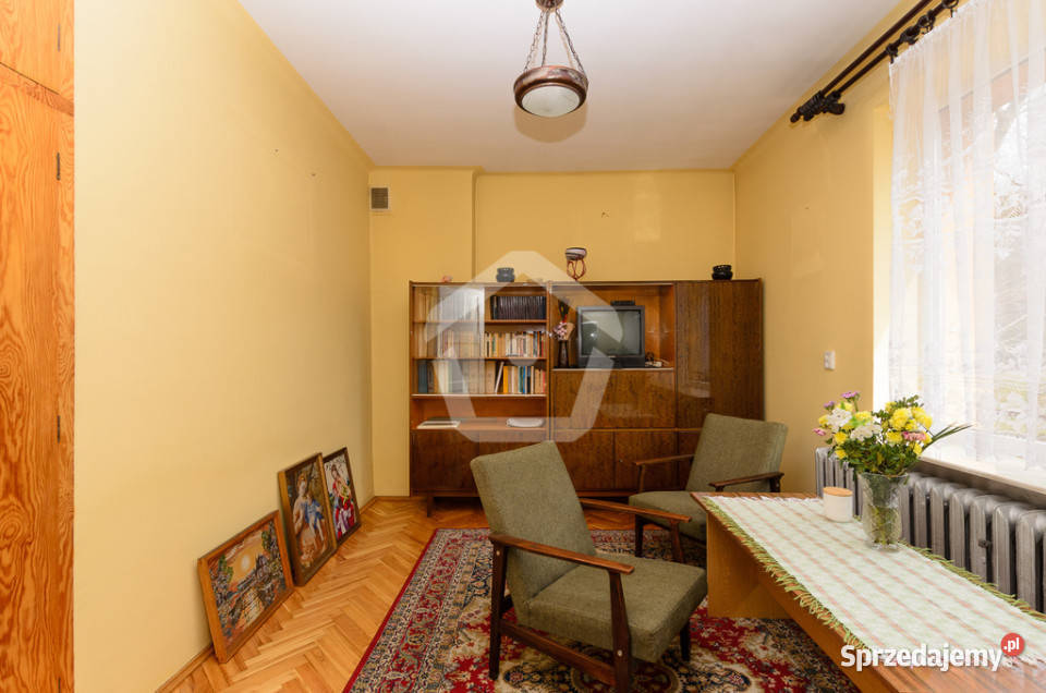 Dom z częścią pod lokal usługowy w centrum Błażowa sprzedam