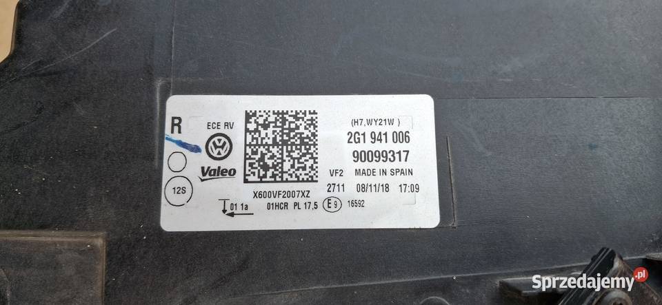 VW POLO VI 2G REFLEKTOR PRAWY LAMPA PRAWA Bieleń