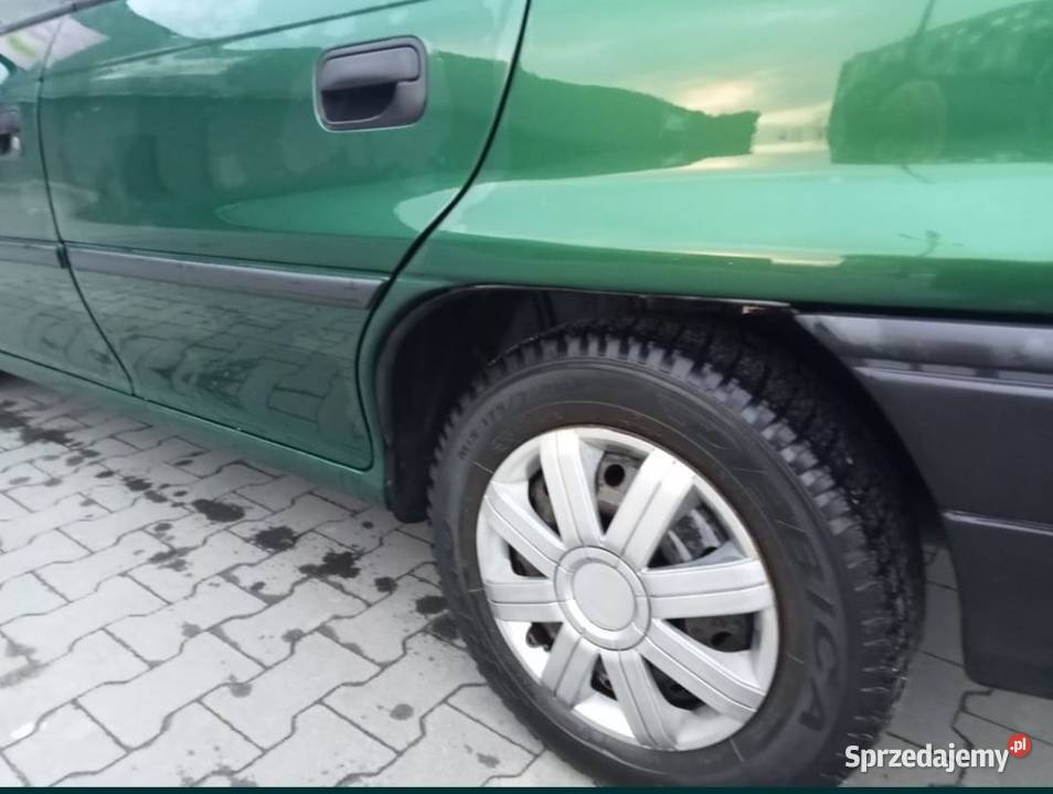 Opel Astra 14 8v pierwszego właściciela Salon kupiony w polskim salonie