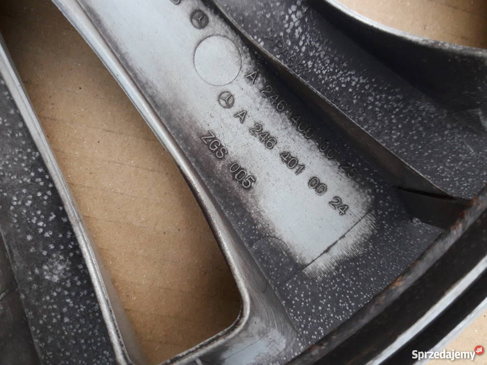 MERCEDES B KLASA W246 KOŁPAK KOŁA 2464010024 Karoseria Bieleń