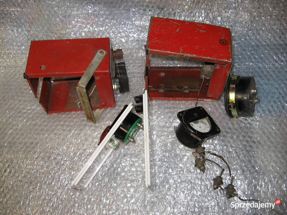 Stary prostownik części amperomierz warsztat Przemyśl
