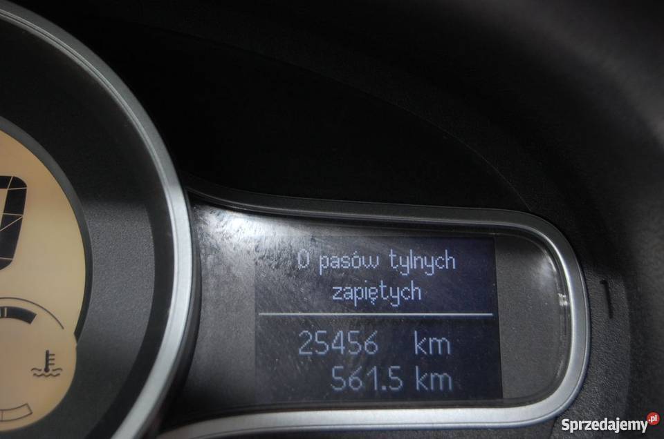 Ładna Meganka z małym przebiegiem benzyna