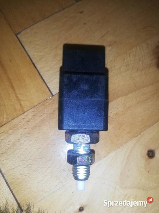 938101C100 czujnik hamowaniaprzełącznik lampy osobowe Ostrów Wielkopolski