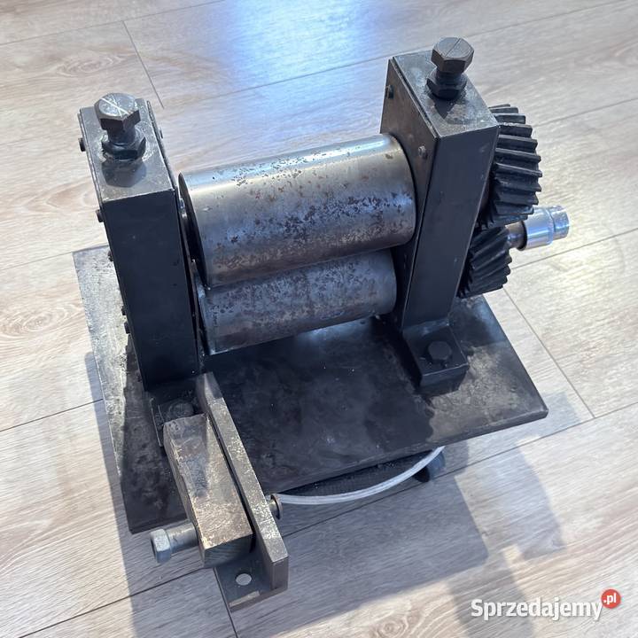 Walcarka do blach 150mm x 10mm manualna solidna Śrem