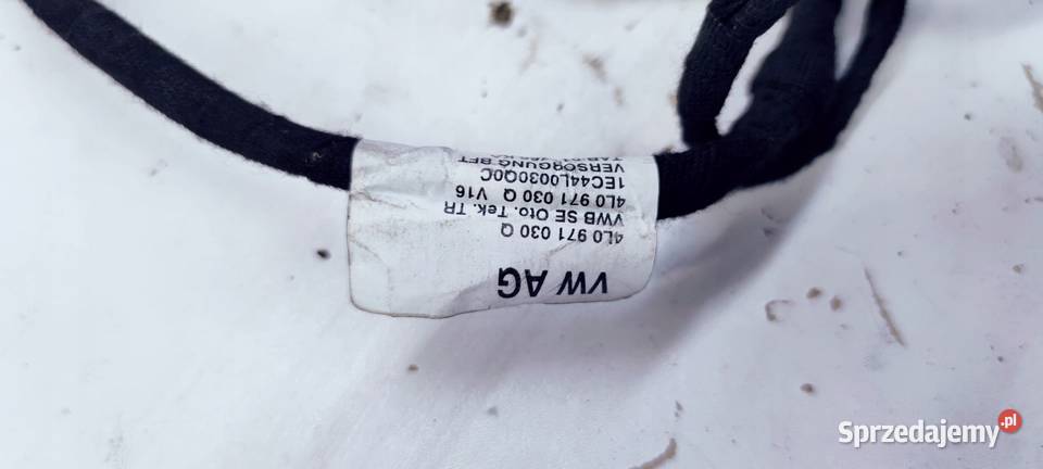 WIĄZKA DRZWI PRAWY PRZÓD AUDI Q7 4L0971030Q Kierownice Przystajń sprzedam