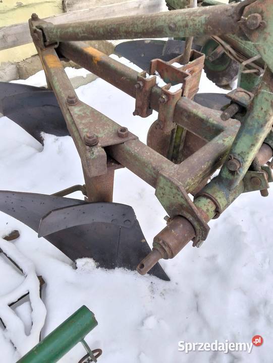 Sprzedam dwa pługi 2 skibowe nieuszkodzony świętokrzyskie sprzedam