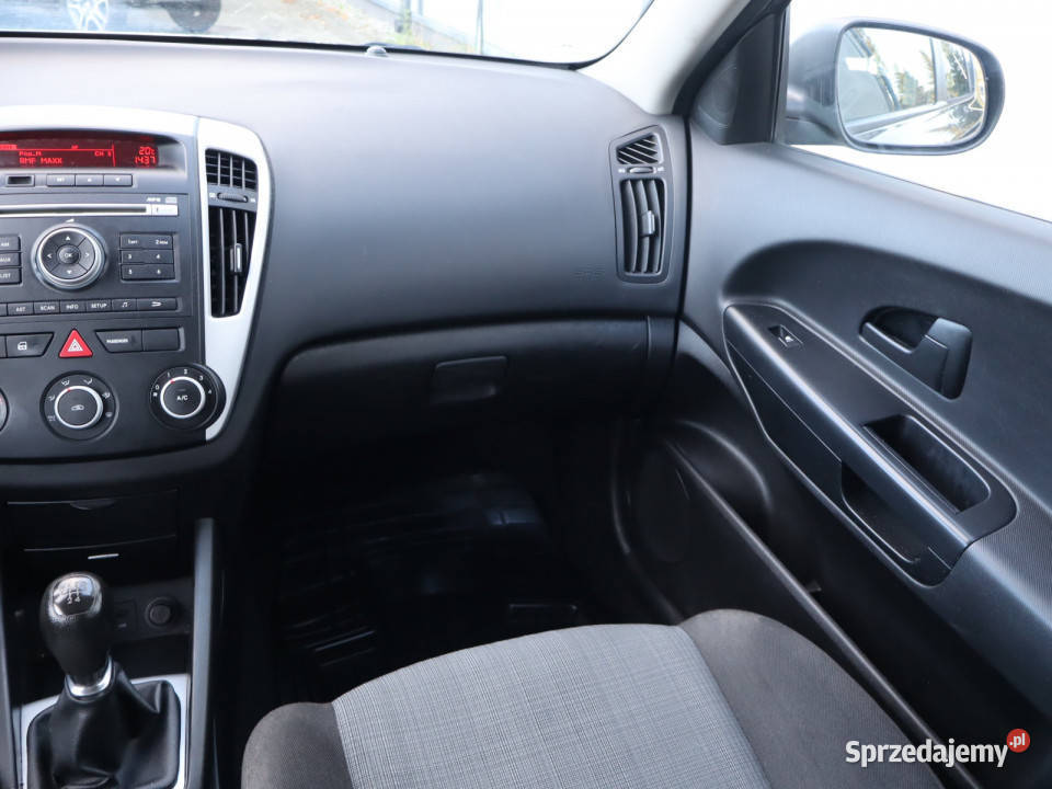 Kia Ceed 14 CVVT hak Katowice