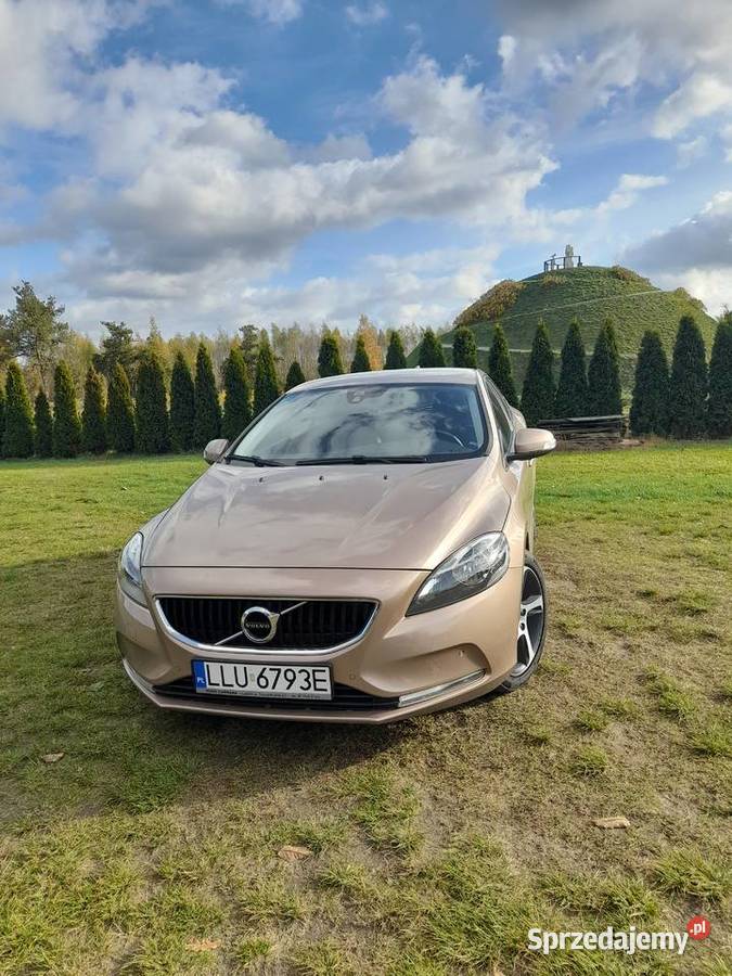 Volvo v40 nowy rozrząd olej filtry opony 23r 120KM Okrzeja