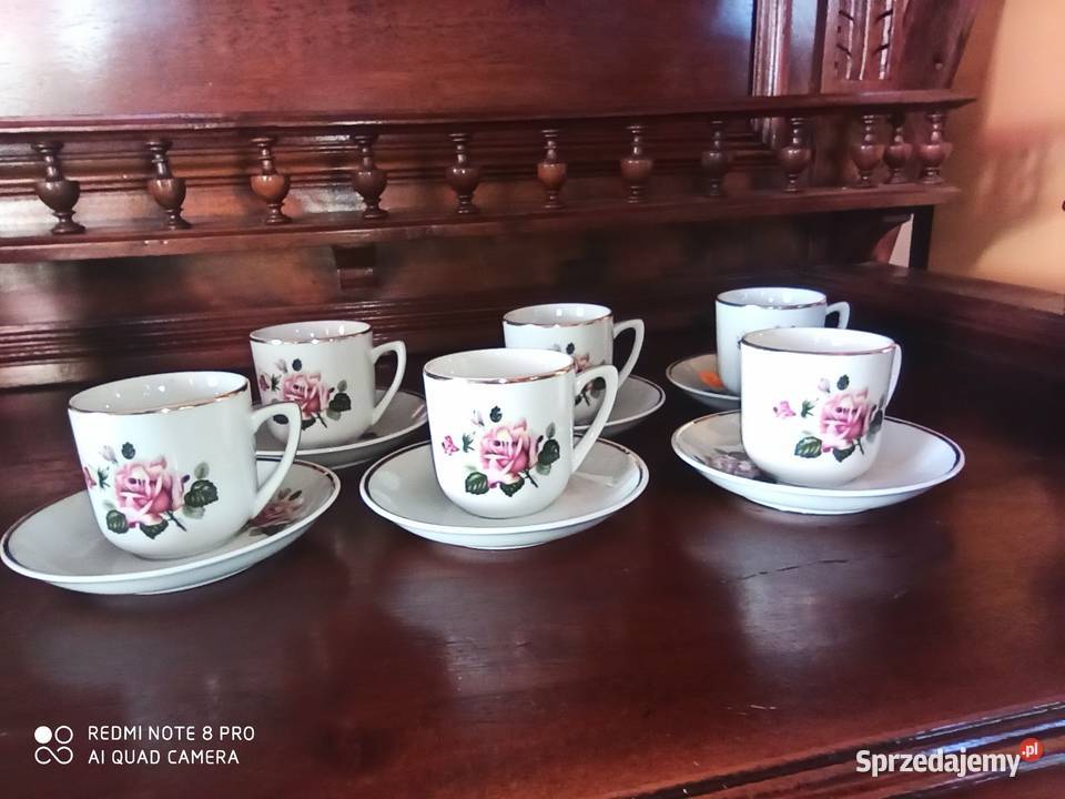 6 Filiżanek z różami z białej porcelany Gdańsk