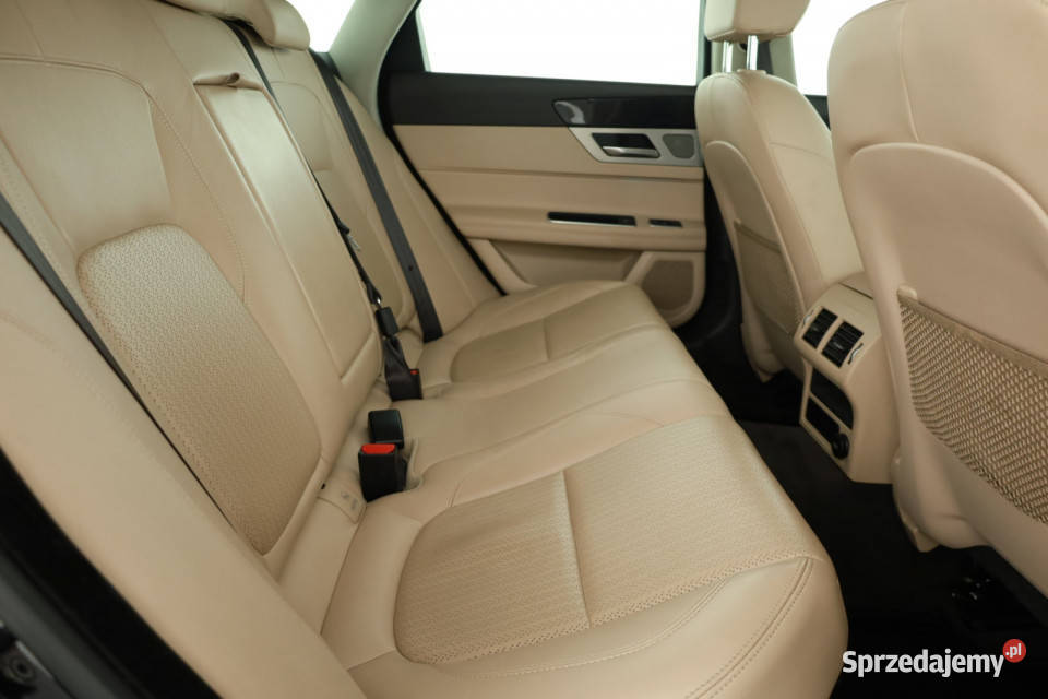 Jaguar XF 20d AWD wielofunkcyjna kierownica XF sprzedam