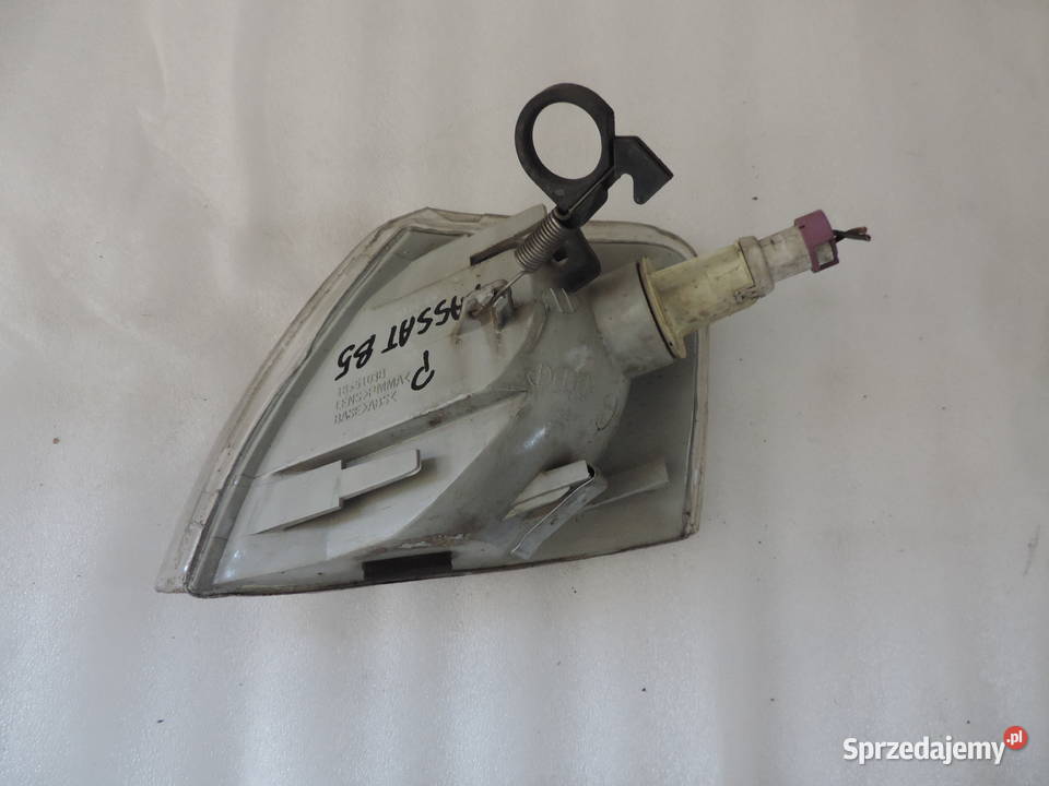 Kierunkowskaz prawy Volkswagen Passat B5 1998r małopolskie Nowy Sącz