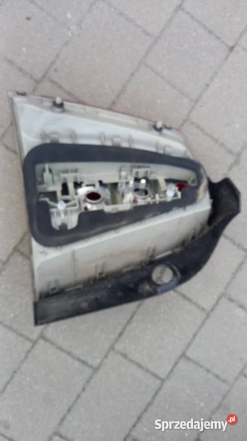 Lampa prawy tył Opel Zafira 2