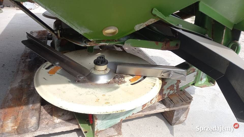 Rozsiewacz nawozu amazone zam 1500 wielkopolskie