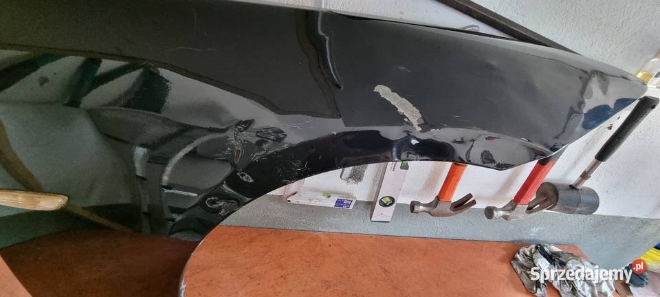 Prawy błotnik BLACK SAPPHIRE METAL BMW e91 osobowe Ruda