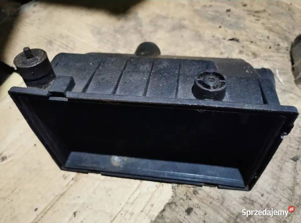 Obudowa filtra powietrza BMW E30 m40 dolna część Żory