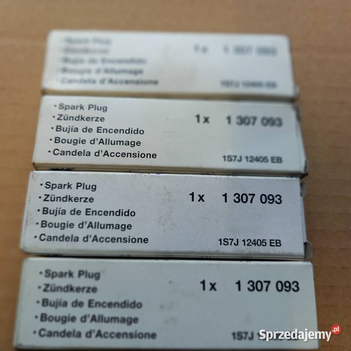 1307093 Świeca zapłonowa AGFS 22FE13J Platinium Kraków