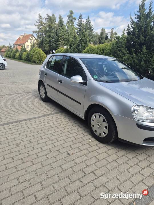 Golf 5 14 MPI benzyna Witaszyce sprzedam