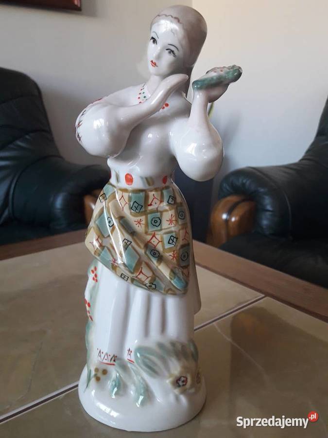 Figurka porcelanowa dziewczyna z kaliną Wołyn Połonne