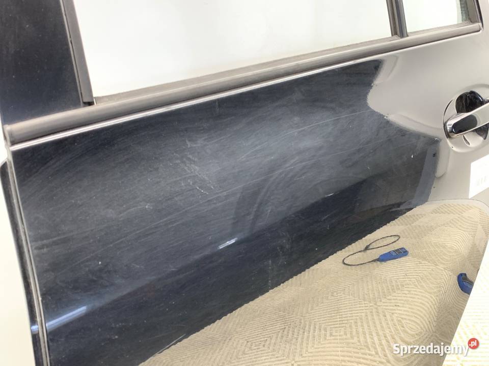 DRZWI LEWY TYŁ TOYOTA YARIS II Hatchback 0514 podkarpackie sprzedam