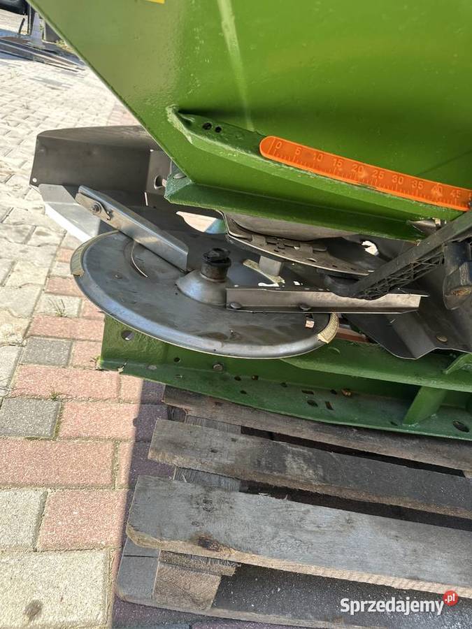 Rozsiewacz Amazone ZAM Novis 1500l dolnośląskie