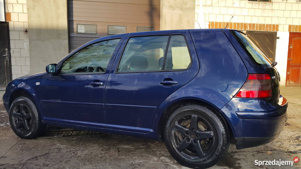 Volkswagen Golf 4 16 16V 2001 r 105 autoalarm Hrubieszów